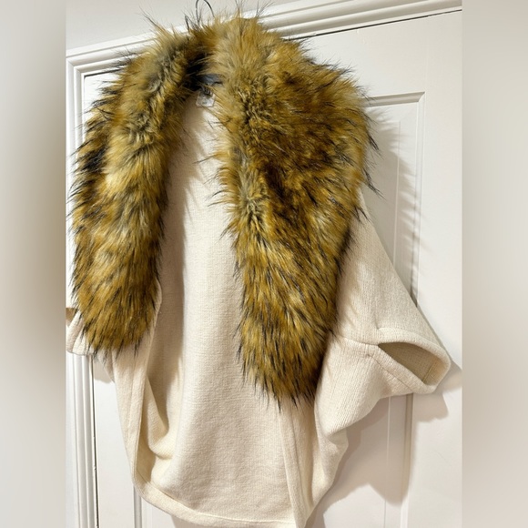 Bebe faux fur shawl sweater open front jacket - Picture 5 of 16